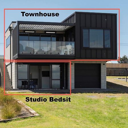 Pukehina Estuary Sunset Views Townhouse & Studio Exteriör bild