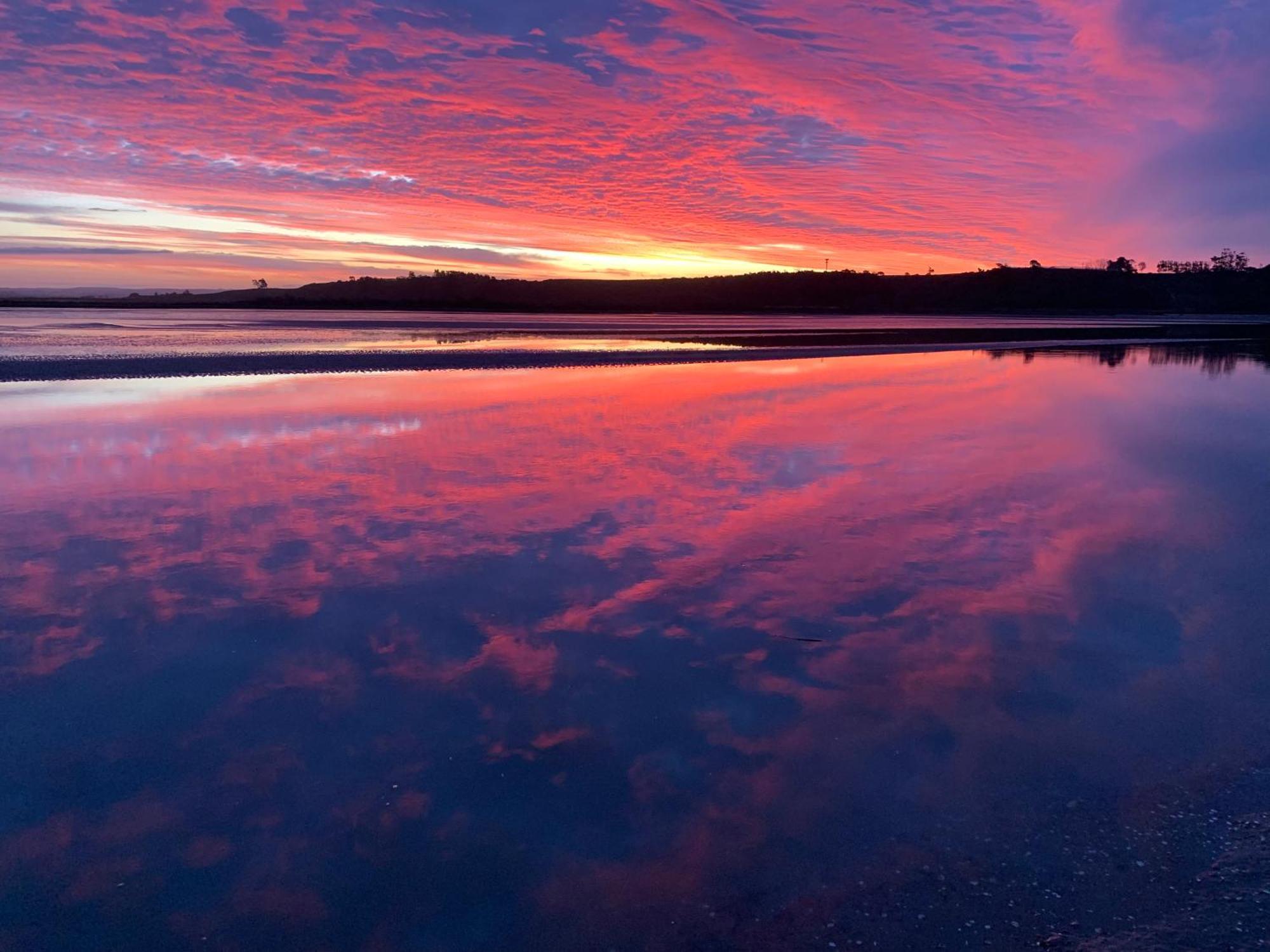 Pukehina Estuary Sunset Views Townhouse & Studio Exteriör bild