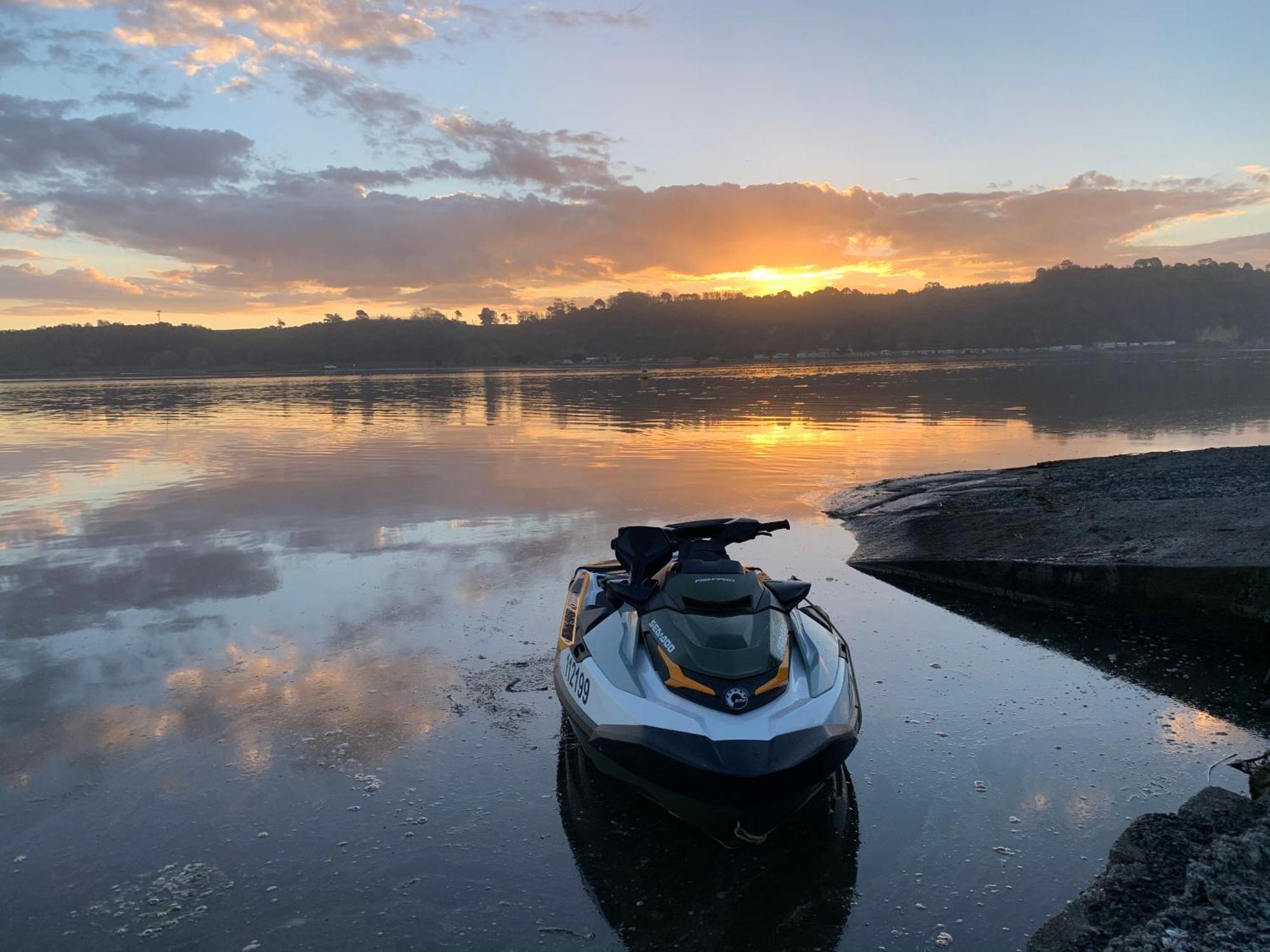 Pukehina Estuary Sunset Views Townhouse & Studio Exteriör bild